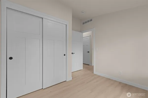 $260,000 | 31108 3rd Avenue, Unit 301, Black Diamond, WA 98010