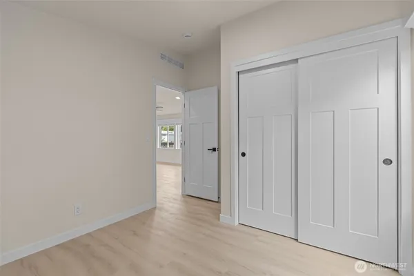 $260,000 | 31108 3rd Avenue, Unit 301, Black Diamond, WA 98010