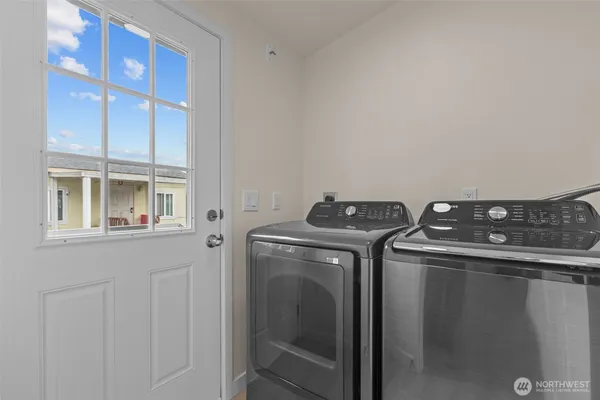 $260,000 | 31108 3rd Avenue, Unit 301, Black Diamond, WA 98010