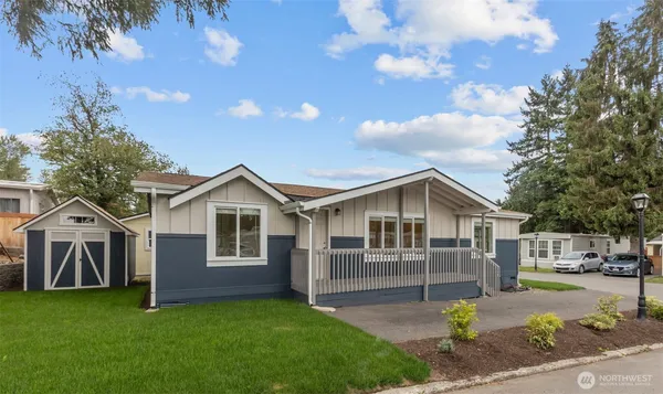 $260,000 | 31108 3rd Avenue, Unit 301, Black Diamond, WA 98010