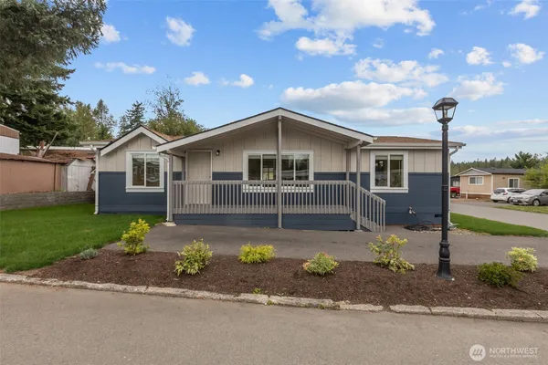 $260,000 | 31108 3rd Avenue, Unit 301, Black Diamond, WA 98010