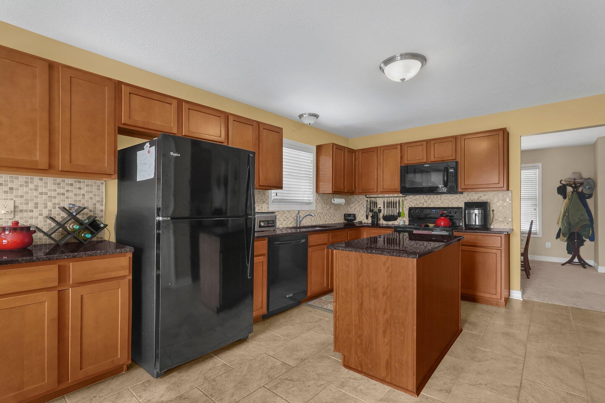 320 Vista Ridge Drive Delaware, OH 43015 - Photo 9 of 40 10-web-or-mls-320-vista-ridge-dr