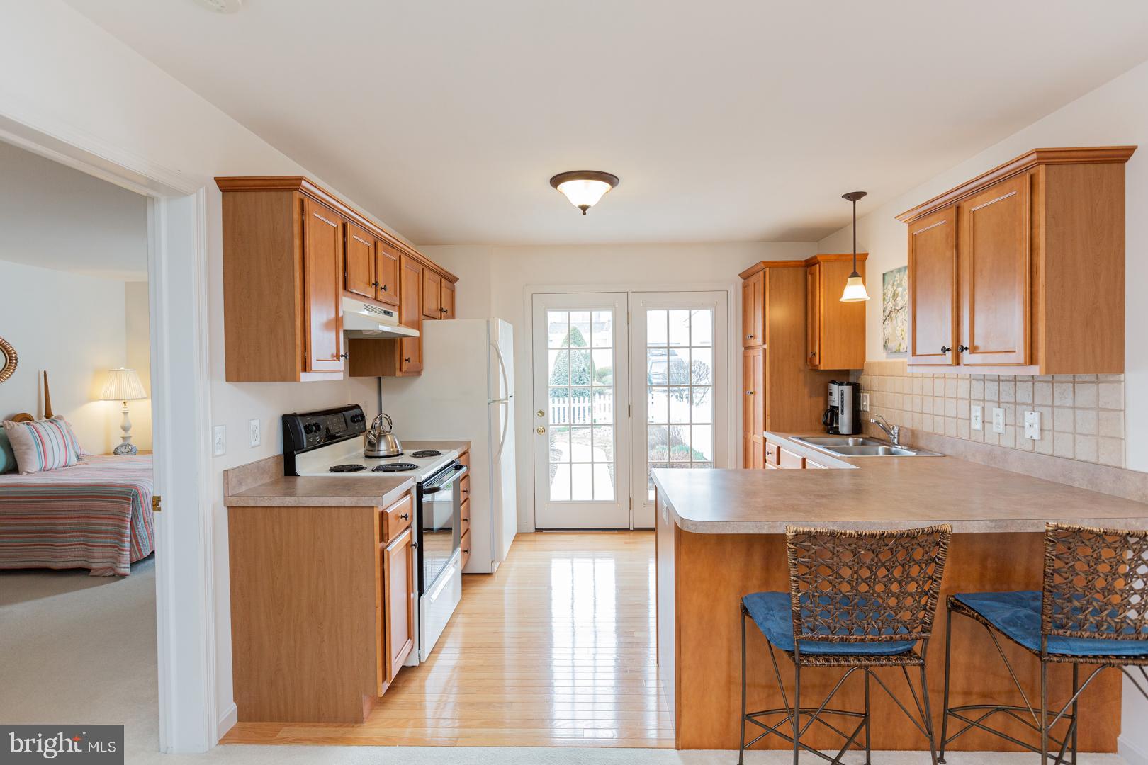 607 Chatham Way Lititz, PA 17543 - Photo 13 of 47