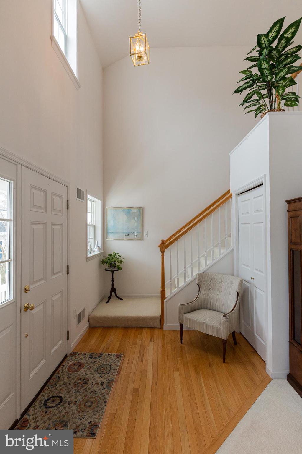 607 Chatham Way Lititz, PA 17543 - Photo 4 of 47