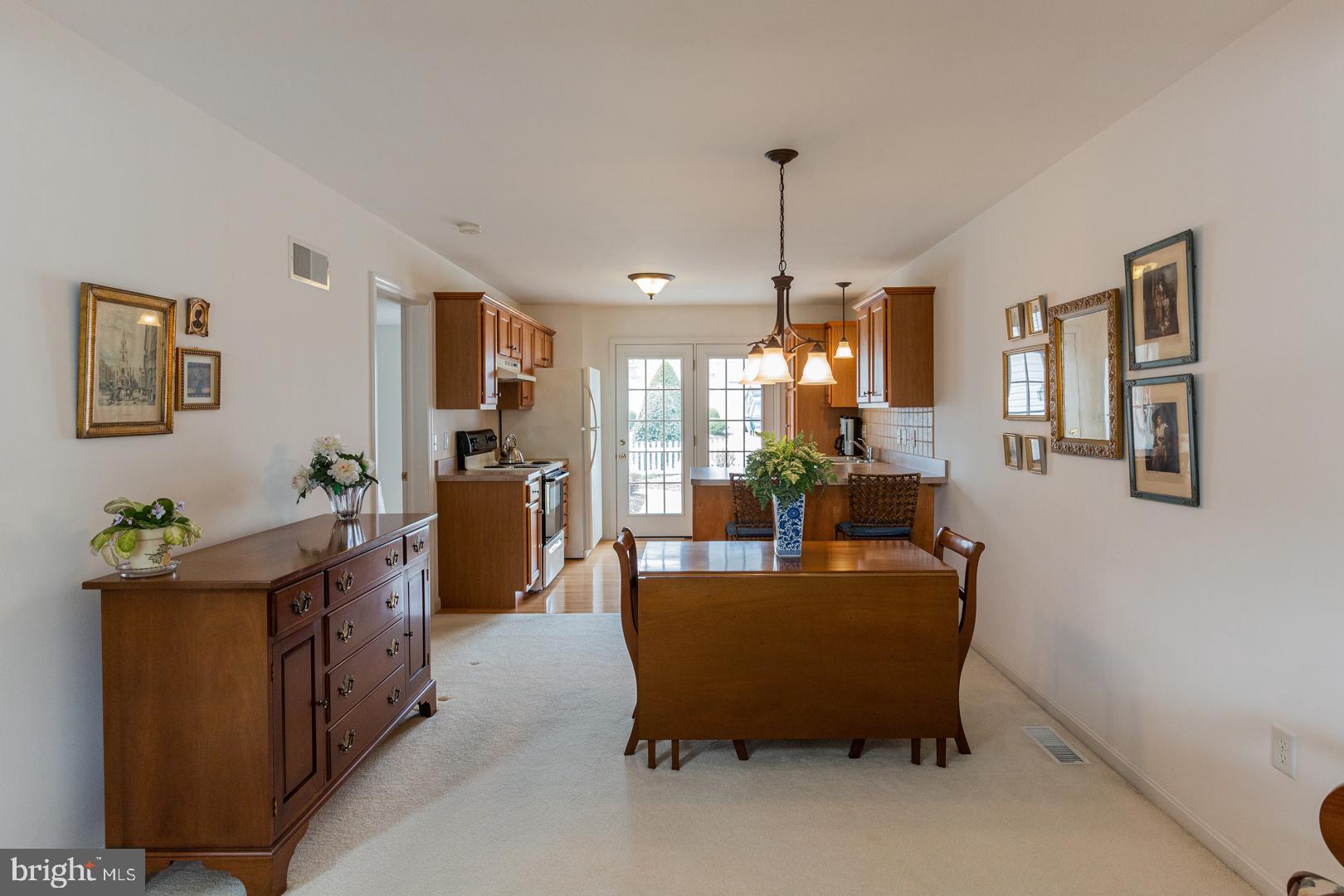 607 Chatham Way Lititz, PA 17543 - Photo 10 of 47