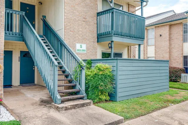 $98,500 | 250 El Dorado Boulevard, Unit 283, Webster, TX 77598
