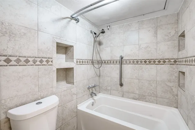 $98,500 | 250 El Dorado Boulevard, Unit 283, Webster, TX 77598