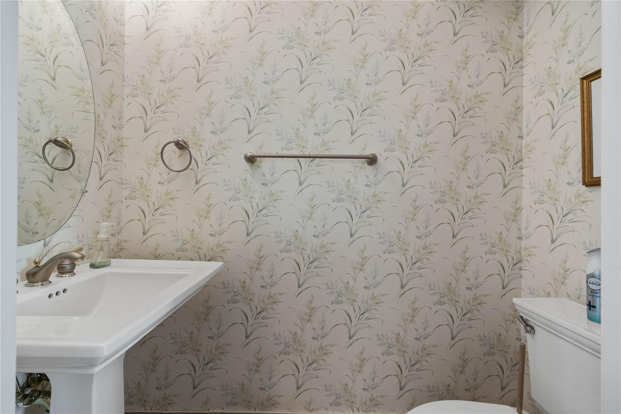 147 Midleton Way, Unit 244 Jupiter, FL 33458 - Photo 31 of 44 Downstairs Powder Room