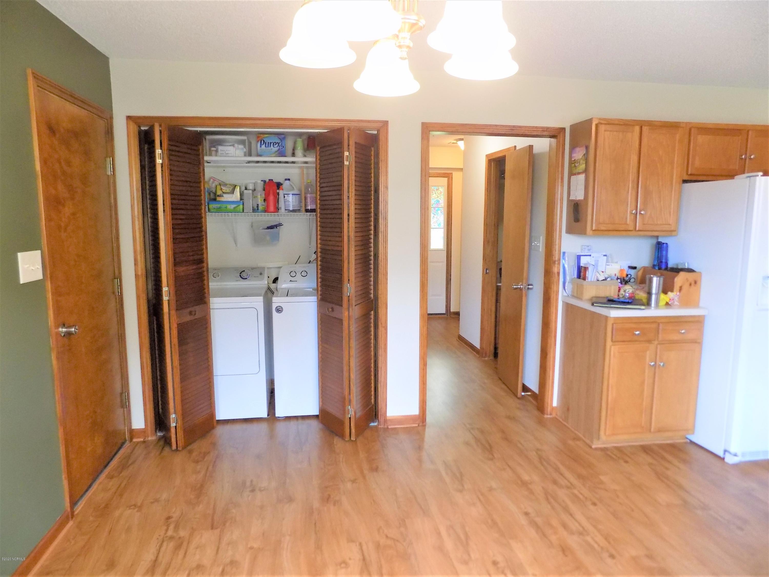 235 Bannermans Mill Road Richlands, NC 28574 - Photo 17 of 31 kitchen(laundry nook)