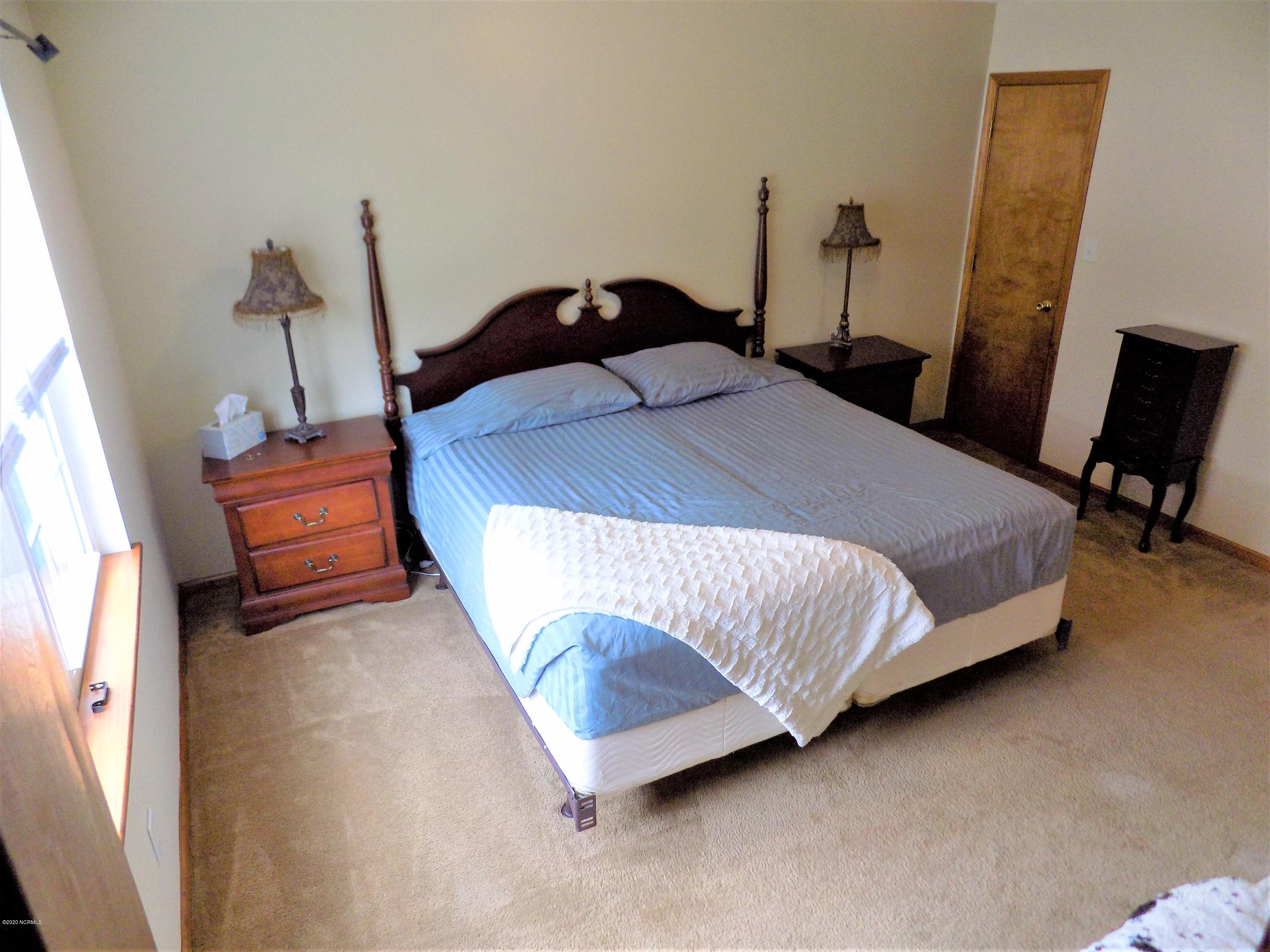 235 Bannermans Mill Road Richlands, NC 28574 - Photo 23 of 31 masterbedroom