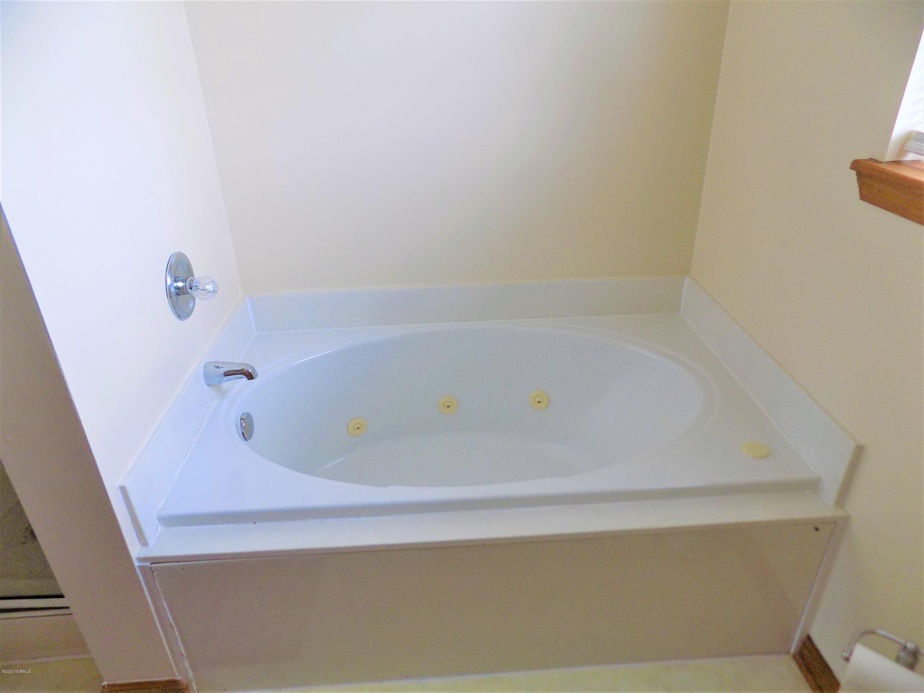 235 Bannermans Mill Road Richlands, NC 28574 - Photo 27 of 31 jetted tub master bathroom