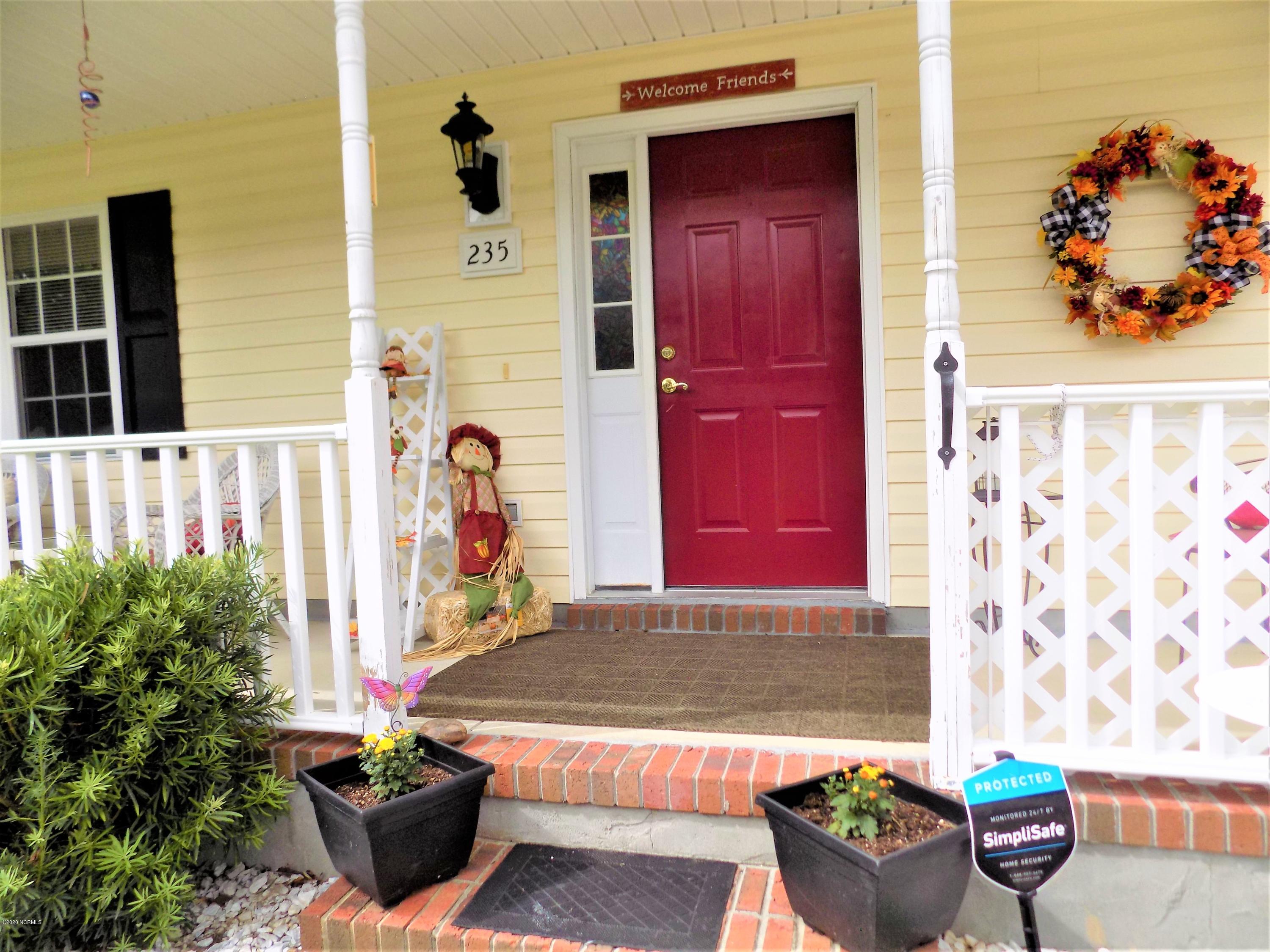 235 Bannermans Mill Road Richlands, NC 28574 - Photo 9 of 31 front porch