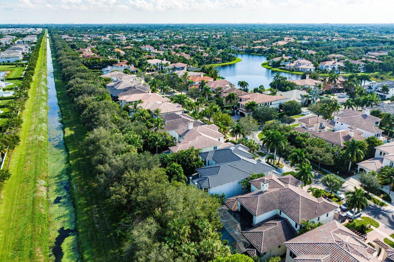 17657 Middlebrook Way Boca Raton, FL 33496 - Photo 67 of 98 an aerial view of a city with lots of residential buildings