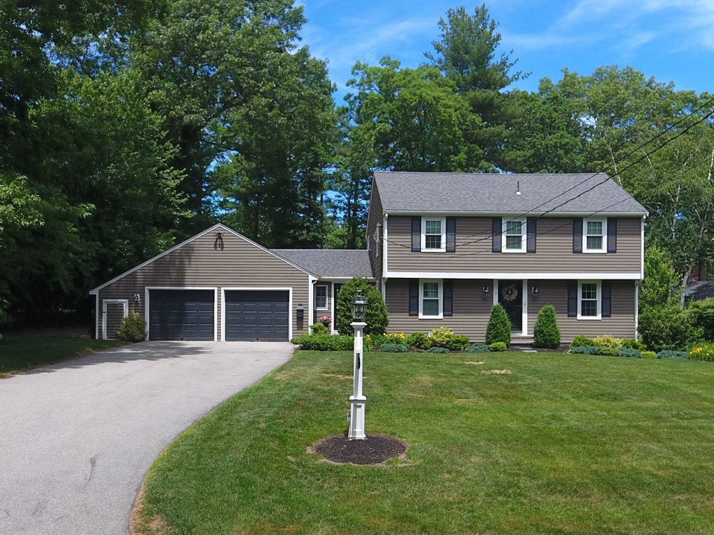 11 Minuteman Road Hingham, MA 02043 - Photo 1 of 22 Gallery Image 1