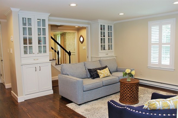 11 Minuteman Road Hingham, MA 02043 - Photo 4 of 22 Gallery Image 4