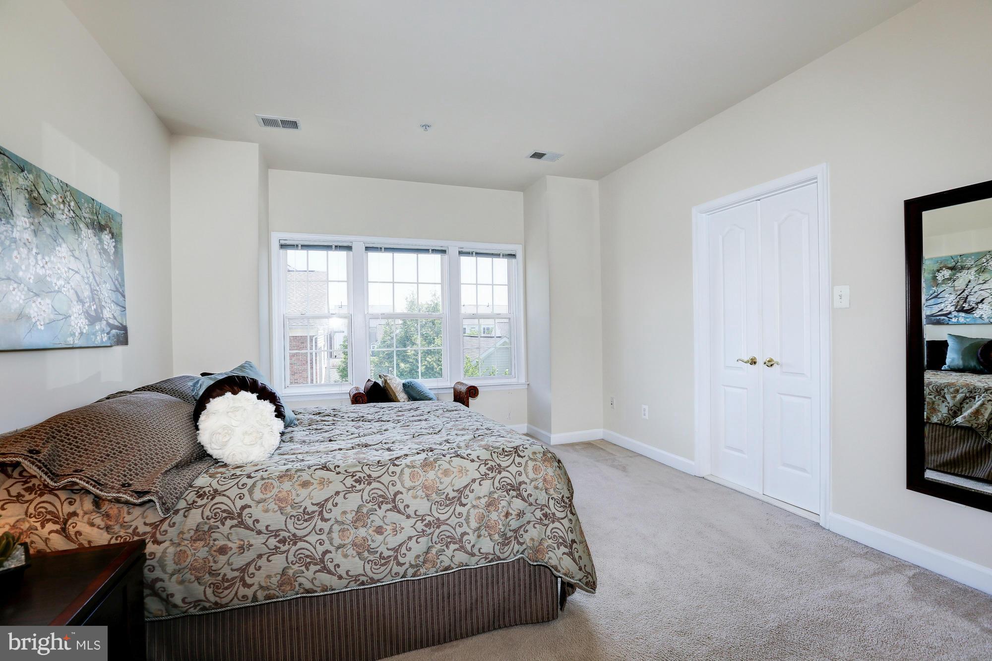 604 Ridgemont Avenue Rockville, MD 20850 - Photo 20 of 30 Bedroom (Master)