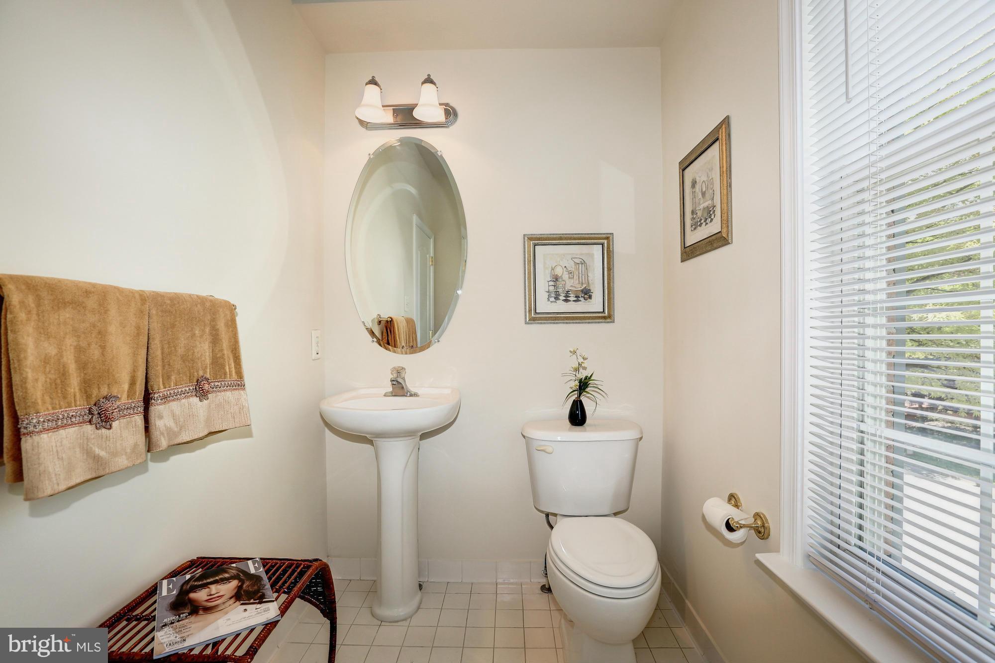 604 Ridgemont Avenue Rockville, MD 20850 - Photo 25 of 30 Interior (General)