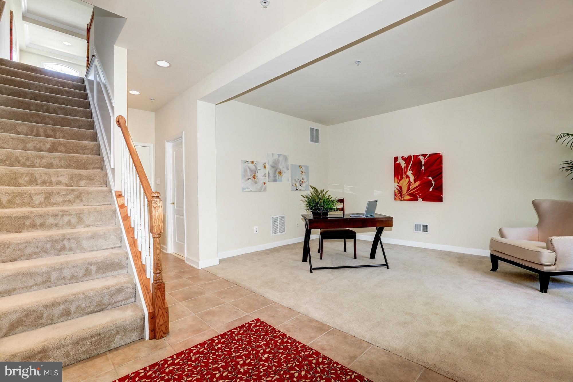 604 Ridgemont Avenue Rockville, MD 20850 - Photo 9 of 30 Interior (General)