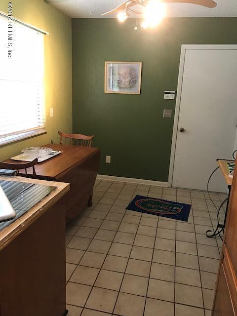 4360 Buck Point Road Jacksonville, FL 32210 - Photo 20 of 24 Kitchenette