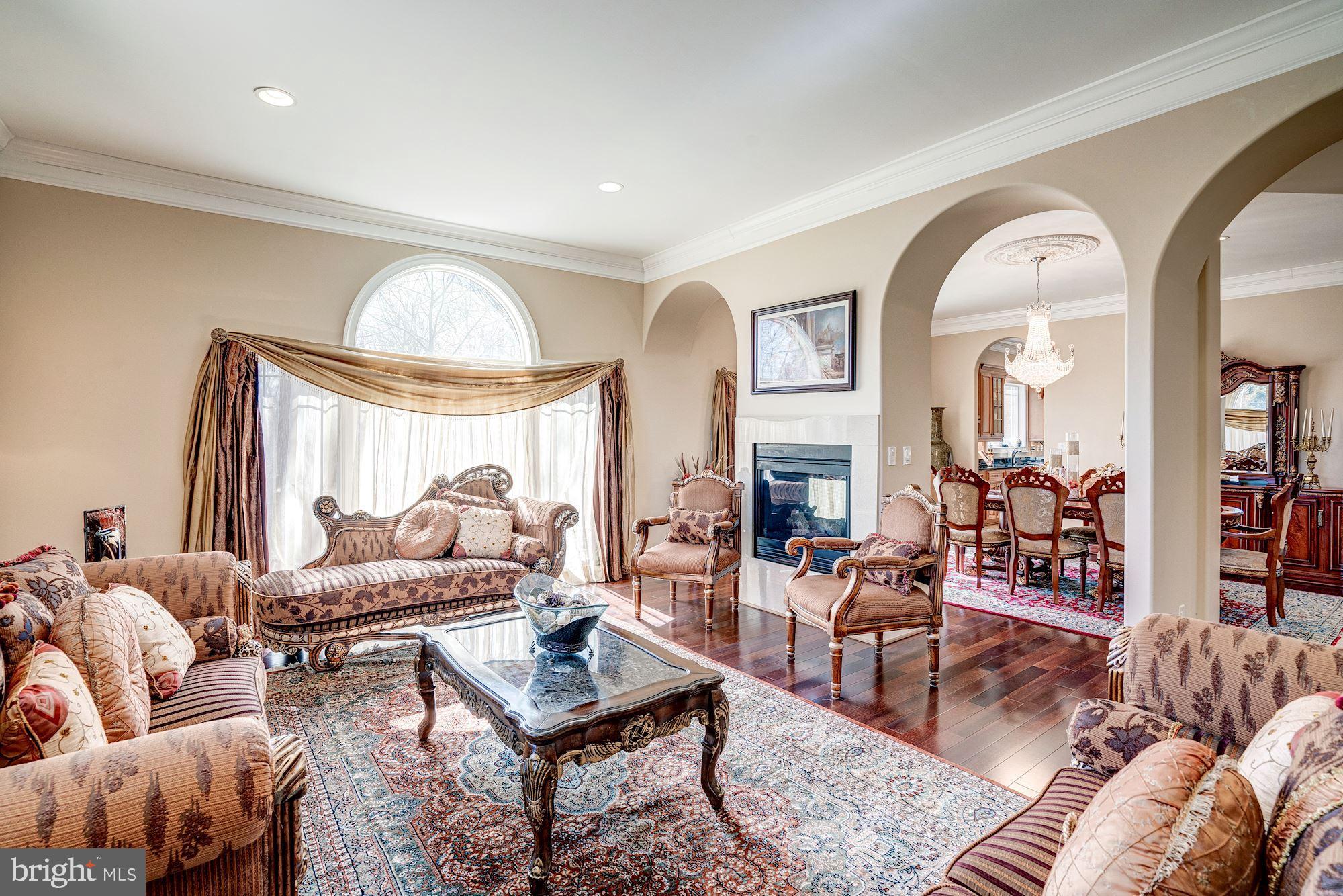 946 Seneca Road Great Falls, VA 22066 - Photo 11 of 106