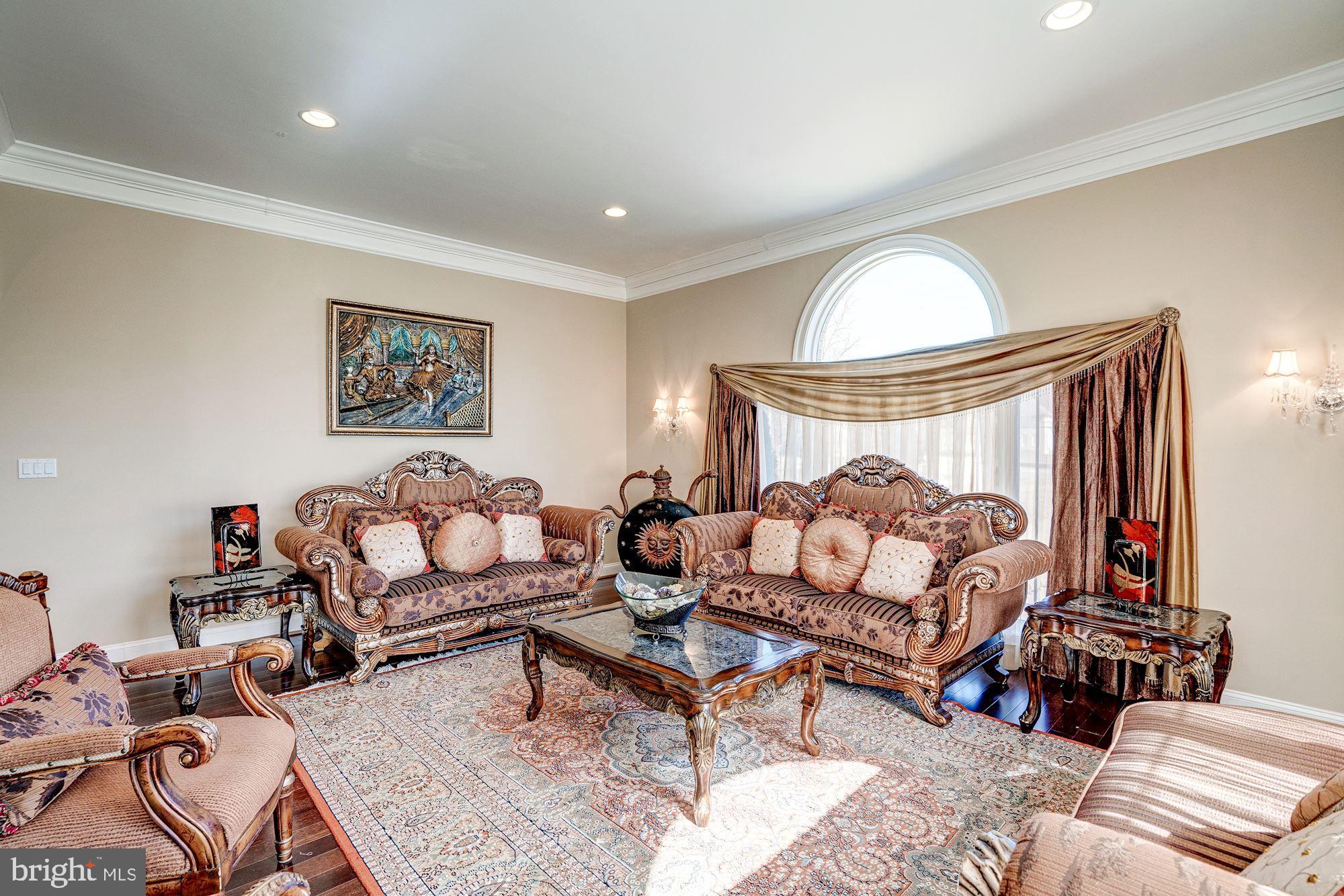 946 Seneca Road Great Falls, VA 22066 - Photo 13 of 106