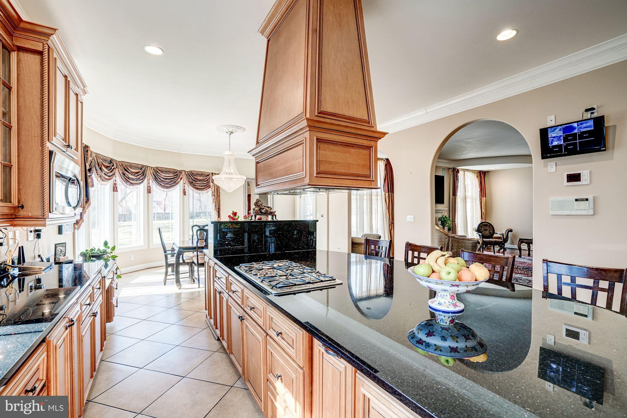 946 Seneca Road Great Falls, VA 22066 - Photo 20 of 106