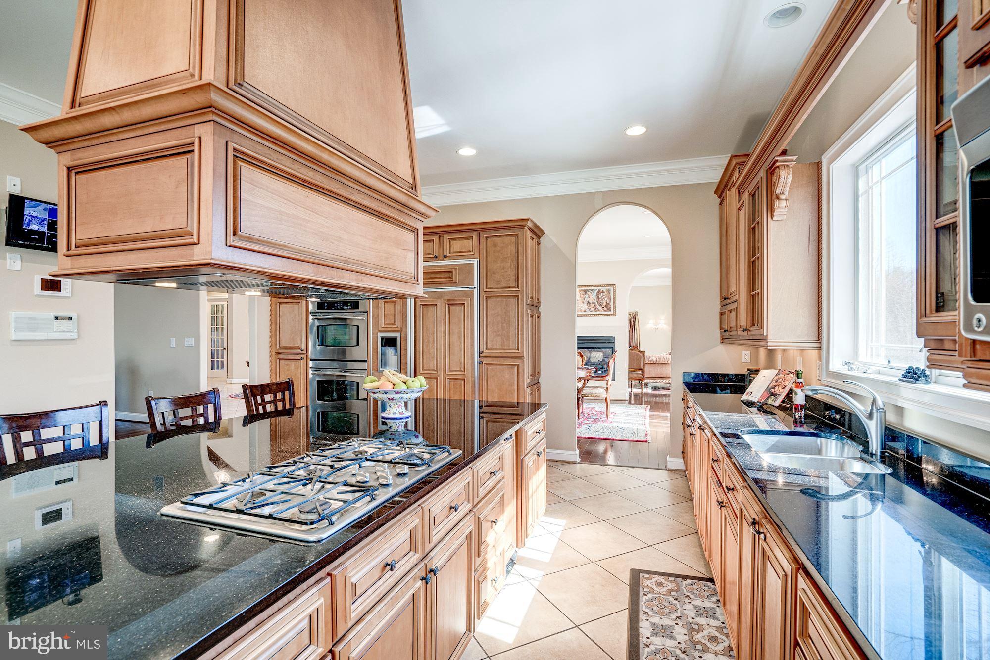 946 Seneca Road Great Falls, VA 22066 - Photo 21 of 106