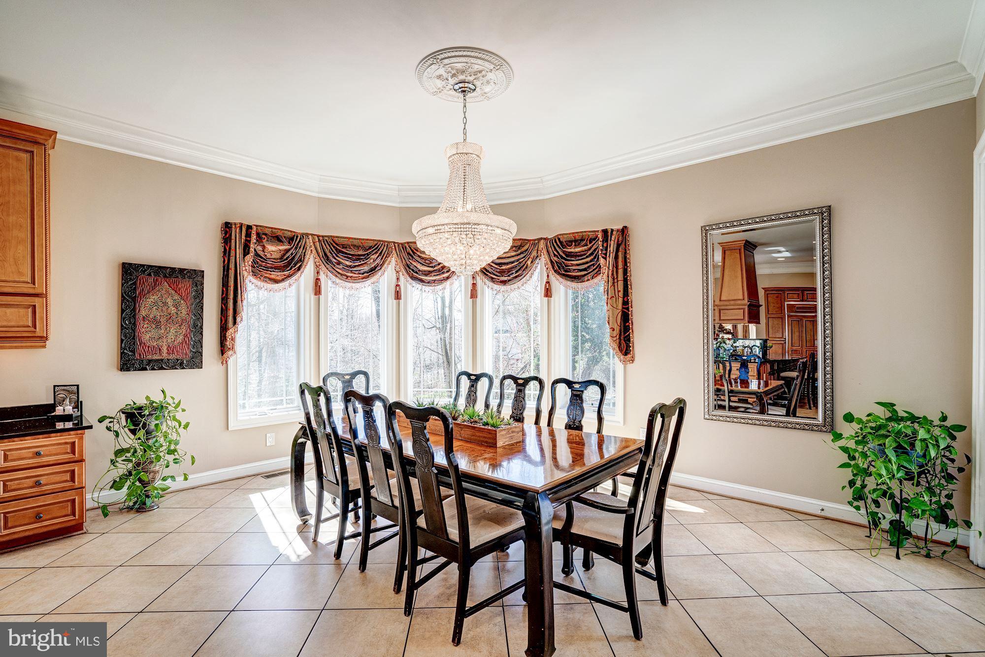 946 Seneca Road Great Falls, VA 22066 - Photo 23 of 106