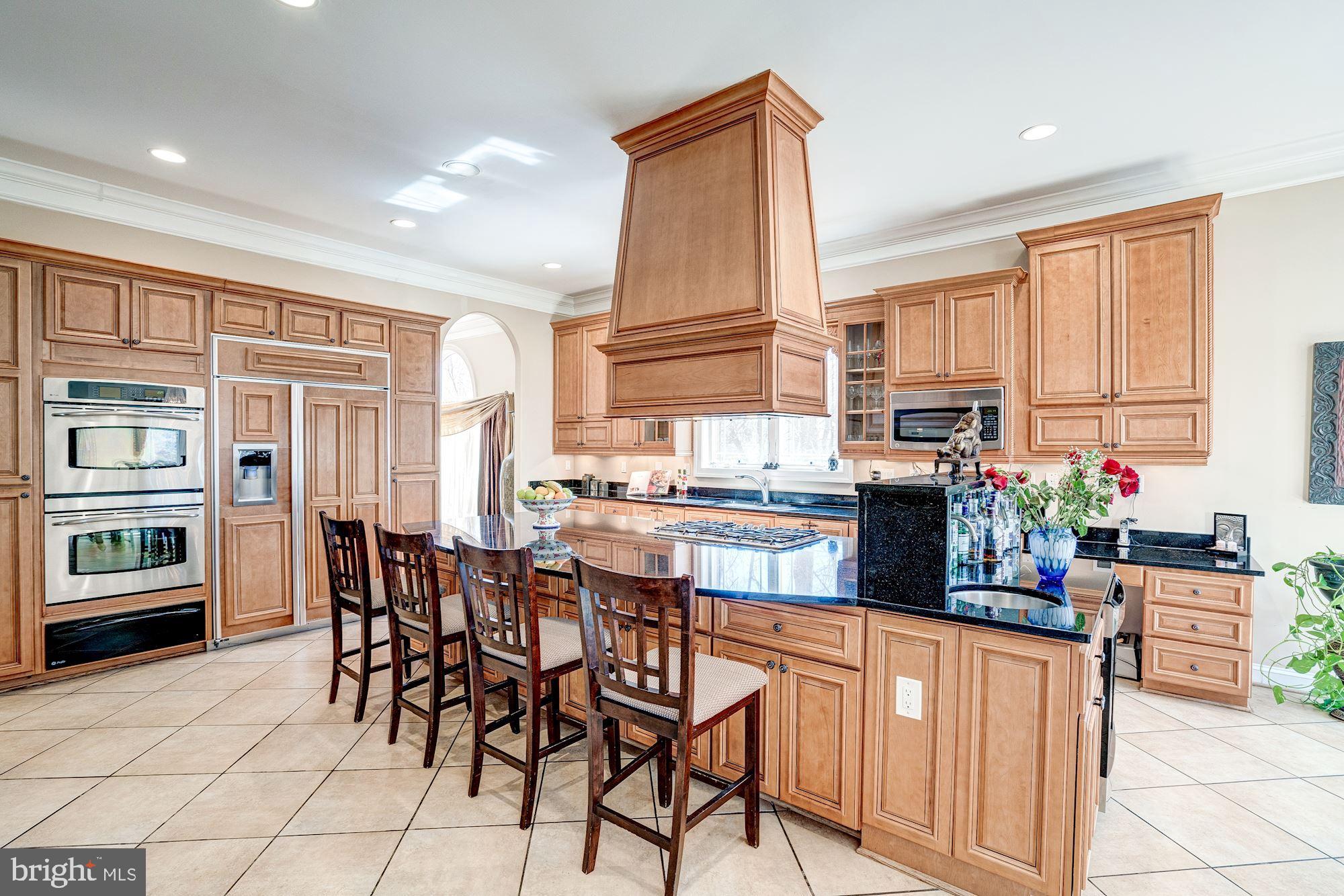 946 Seneca Road Great Falls, VA 22066 - Photo 26 of 106