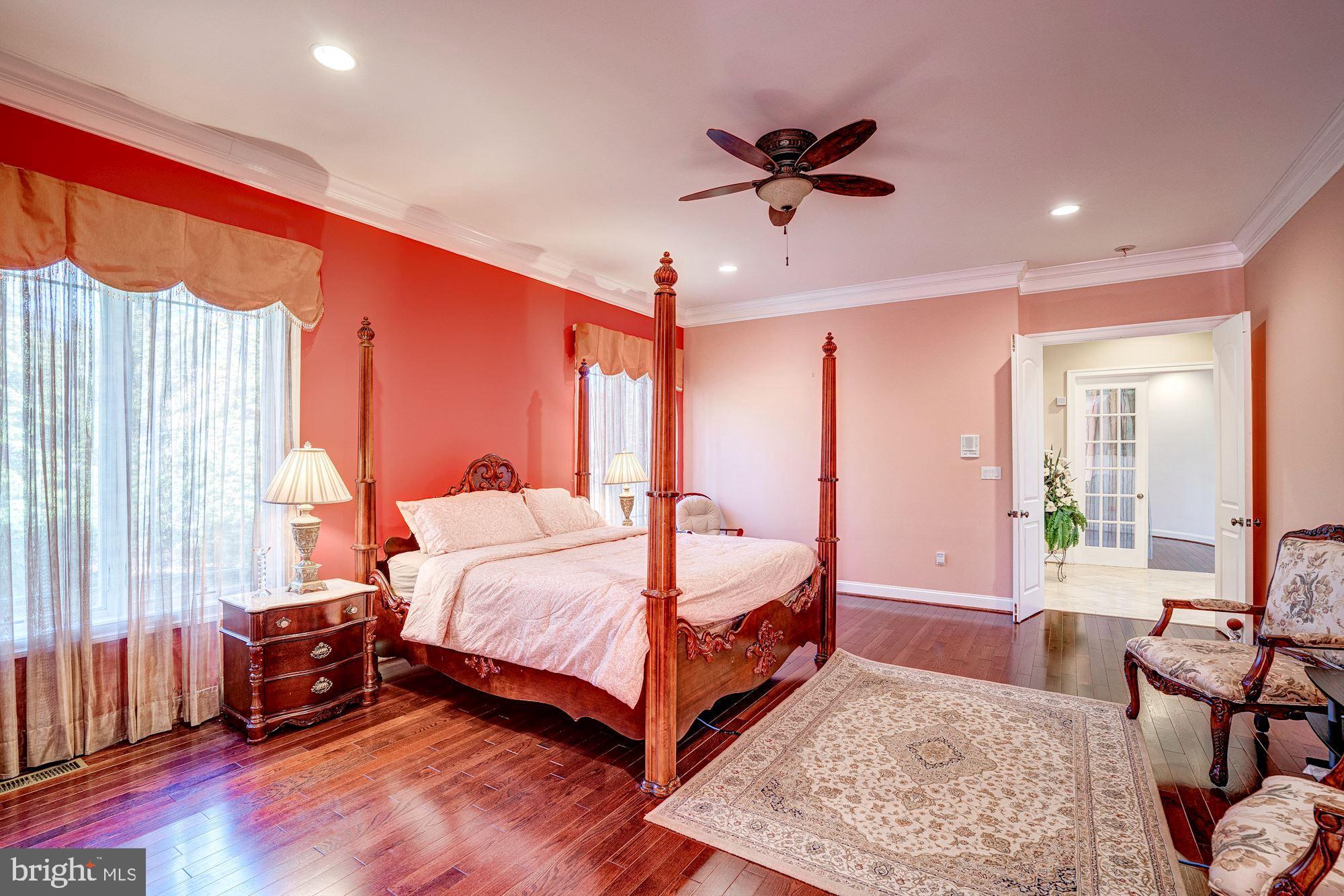 946 Seneca Road Great Falls, VA 22066 - Photo 34 of 106