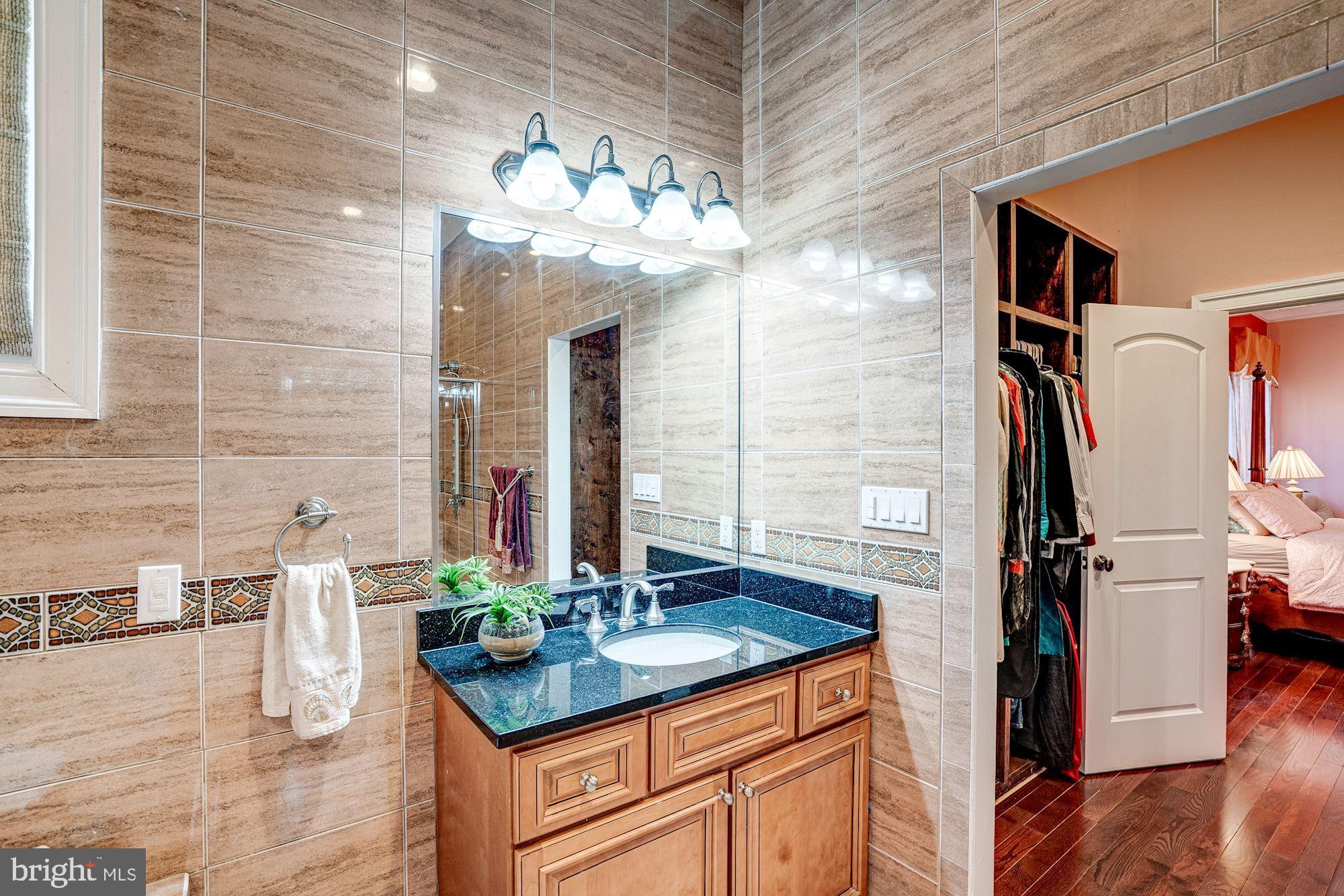 946 Seneca Road Great Falls, VA 22066 - Photo 37 of 106