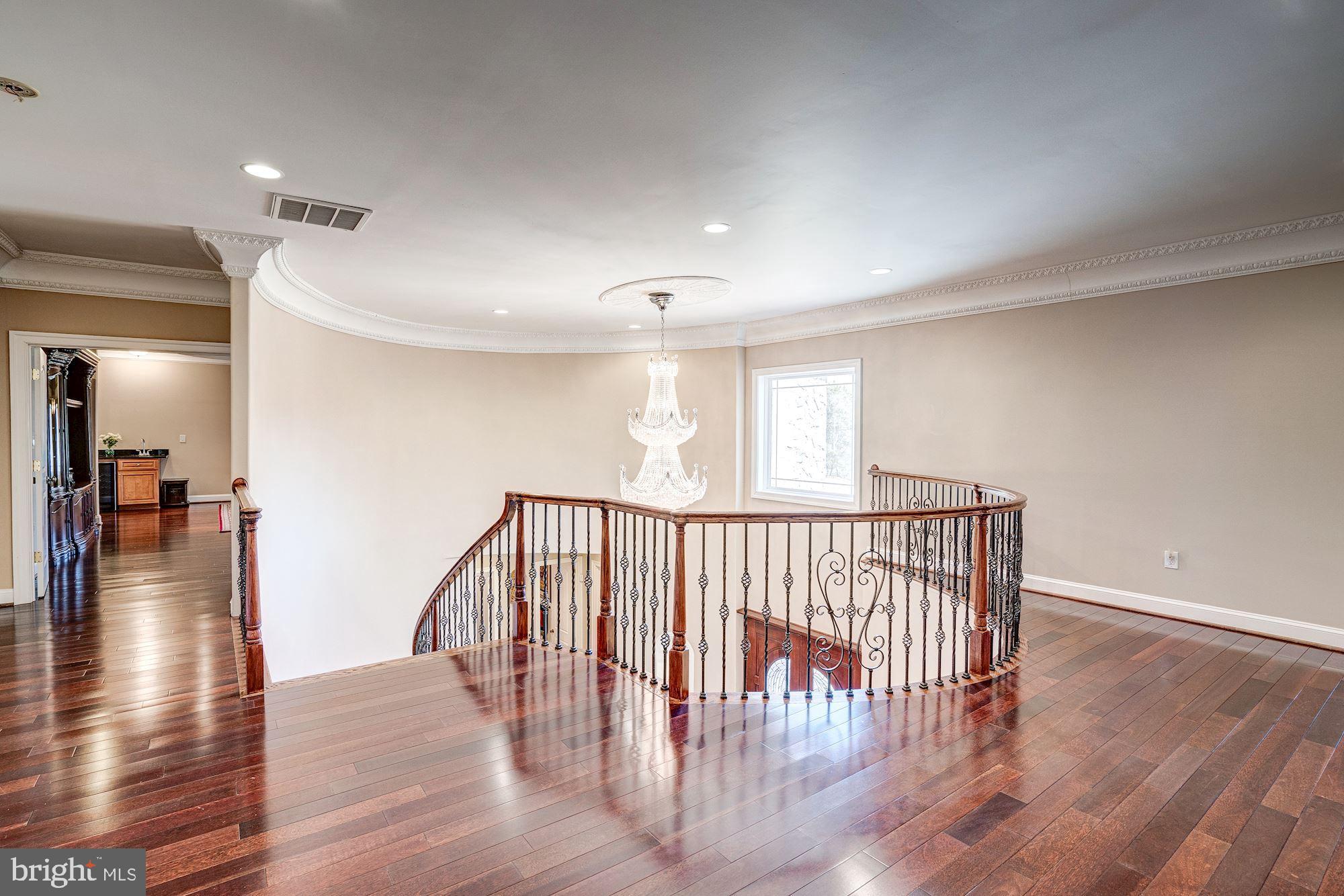 946 Seneca Road Great Falls, VA 22066 - Photo 43 of 106