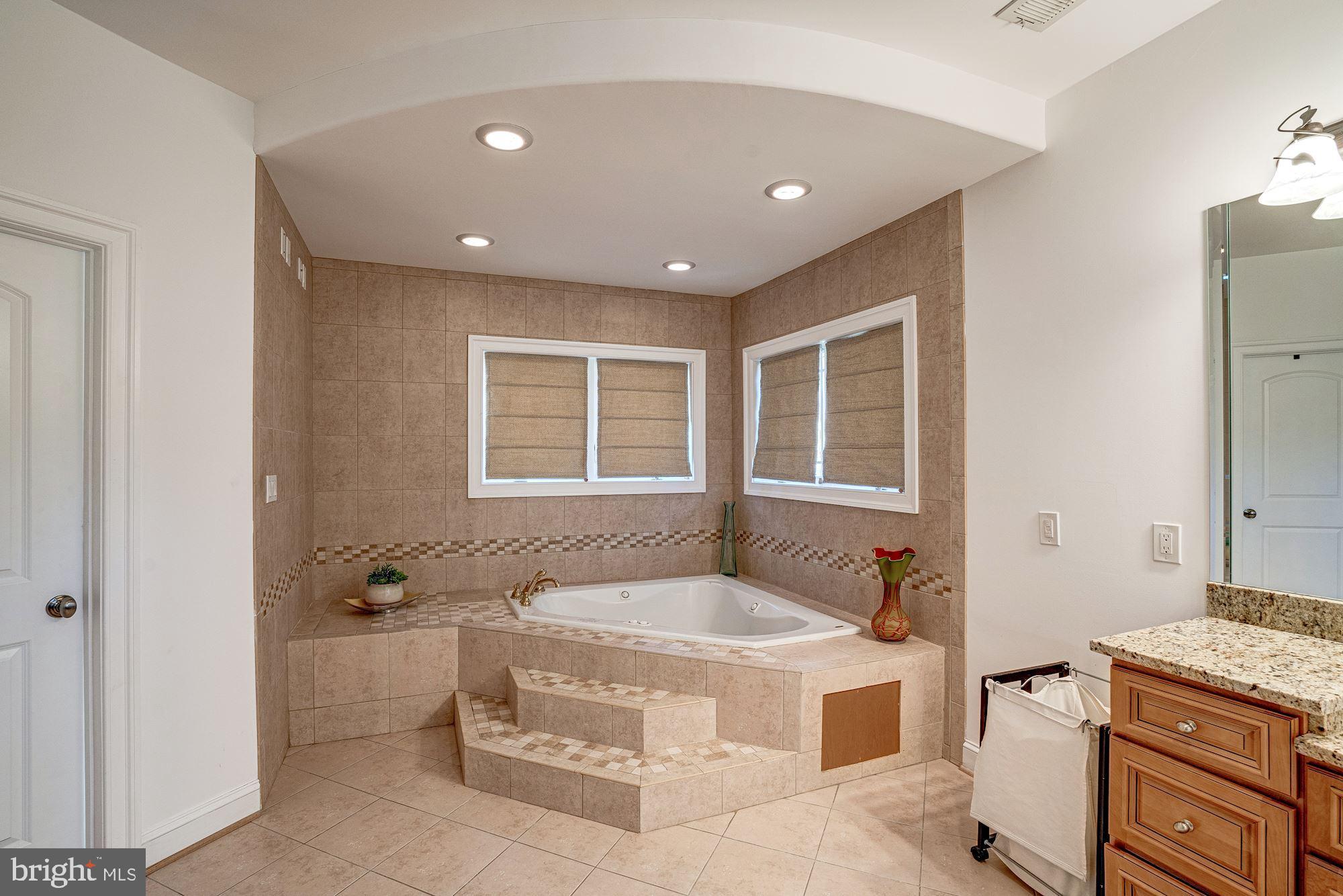 946 Seneca Road Great Falls, VA 22066 - Photo 53 of 106