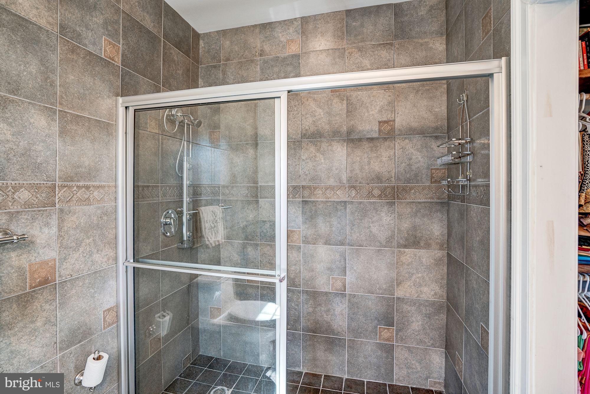 946 Seneca Road Great Falls, VA 22066 - Photo 73 of 106