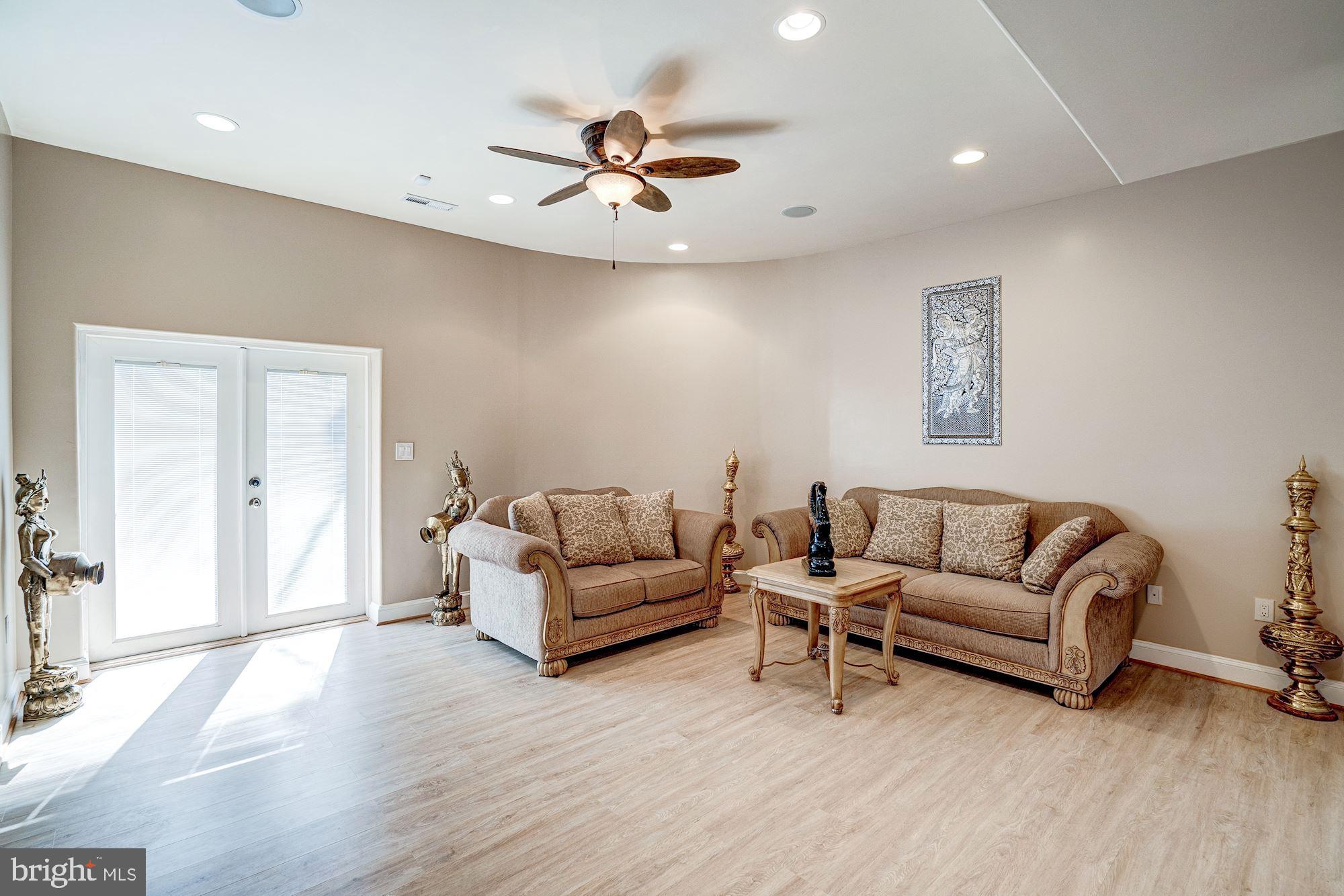 946 Seneca Road Great Falls, VA 22066 - Photo 83 of 106