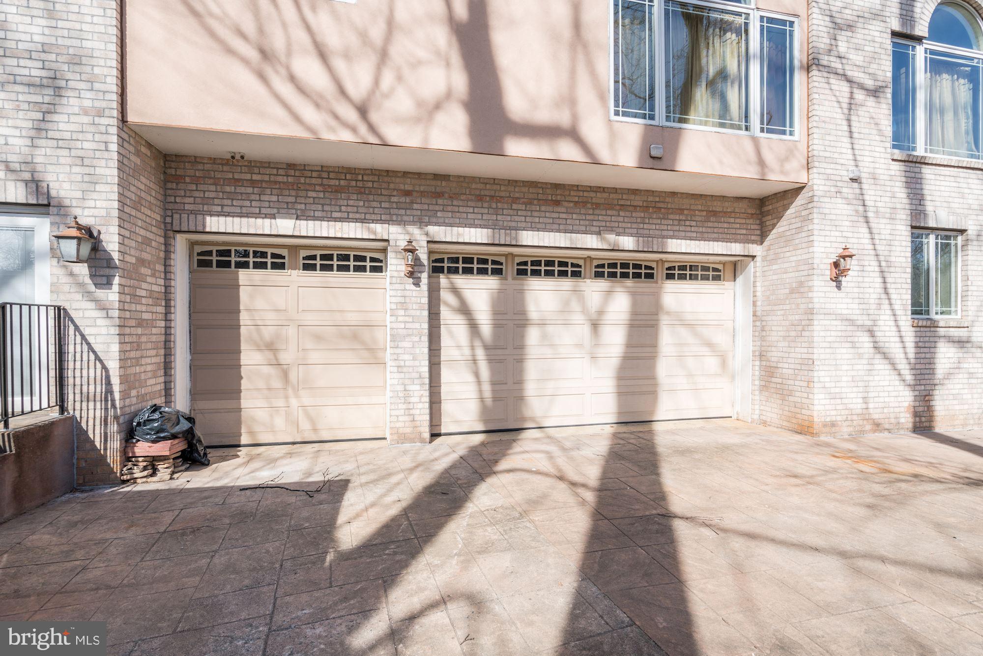 946 Seneca Road Great Falls, VA 22066 - Photo 99 of 106 Large 3 car garage.