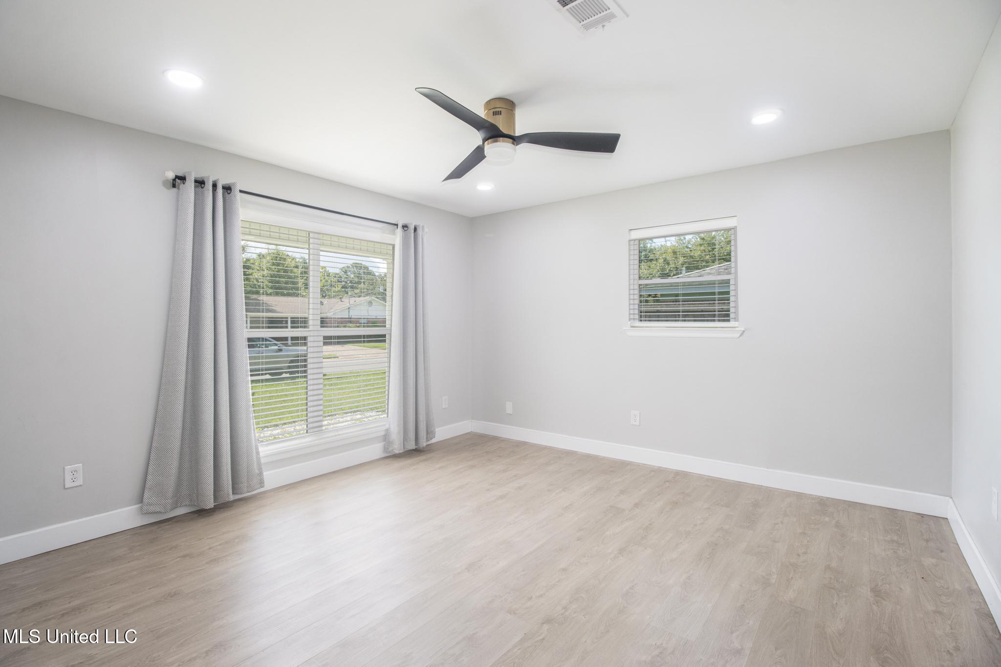 282 Mccool Street Ocean Springs, MS 39564 - Photo 14 of 22 282-15