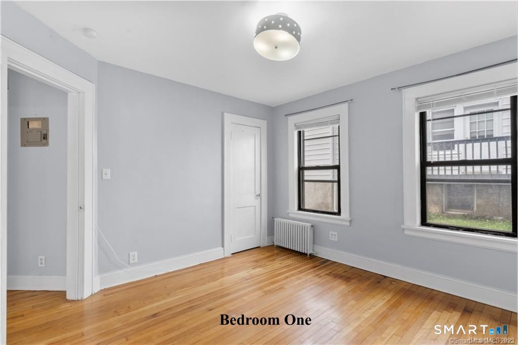 112 Colonial Road Stamford, CT 06906 - Photo 27 of 39
