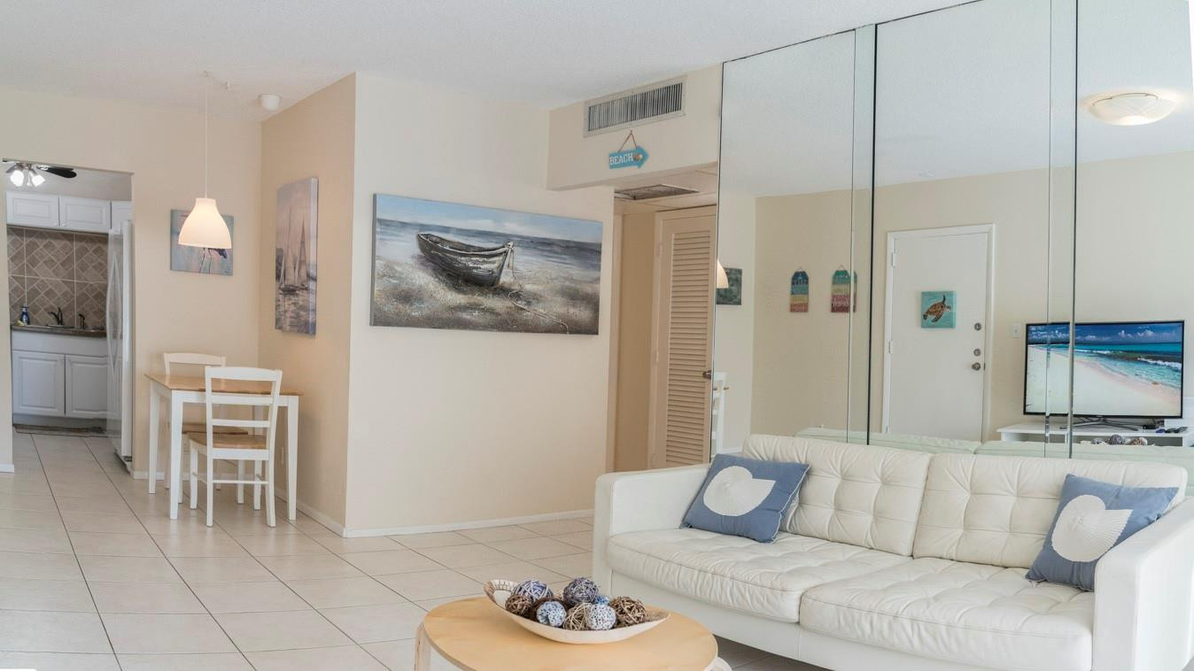 424 North Riverside Drive Pompano Beach, FL 33062 - Photo 5 of 24 Photo 5