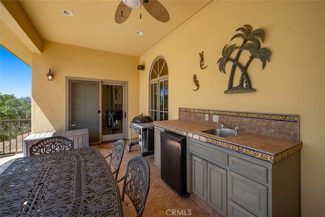 $1,266,000 | 1150 Grassy Hollow Way, Paso Robles, CA 93446