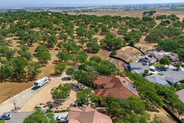 $1,266,000 | 1150 Grassy Hollow Way, Paso Robles, CA 93446