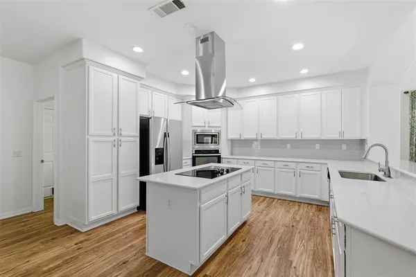 $550,000 | 8925 Crestview Drive, Denton, TX 76207