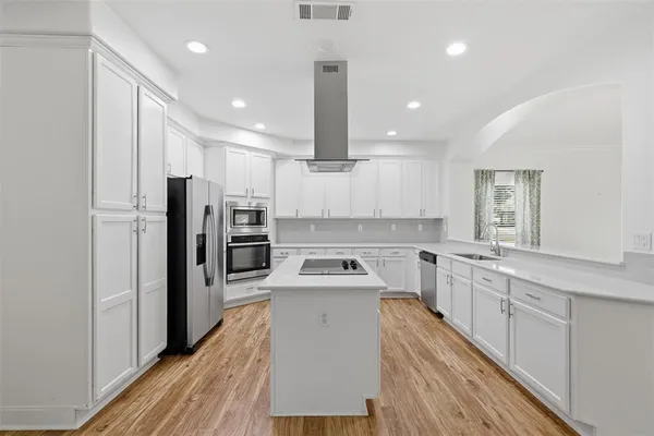 $550,000 | 8925 Crestview Drive, Denton, TX 76207