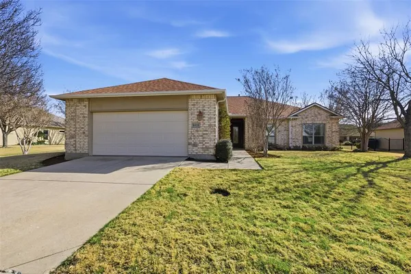$550,000 | 8925 Crestview Drive, Denton, TX 76207