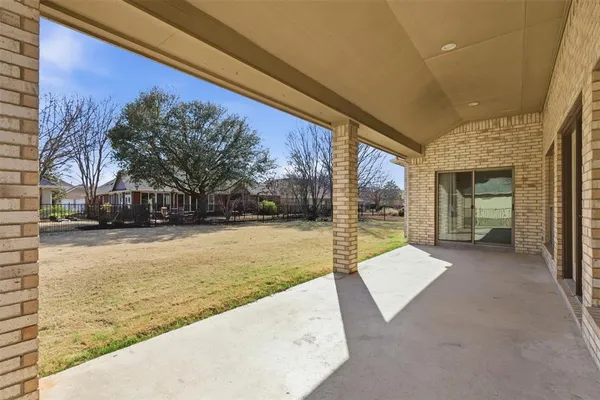 $550,000 | 8925 Crestview Drive, Denton, TX 76207