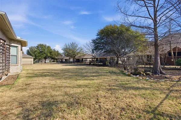 $550,000 | 8925 Crestview Drive, Denton, TX 76207