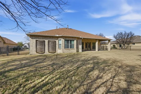 $550,000 | 8925 Crestview Drive, Denton, TX 76207