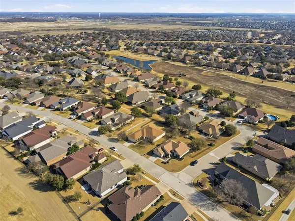 $550,000 | 8925 Crestview Drive, Denton, TX 76207
