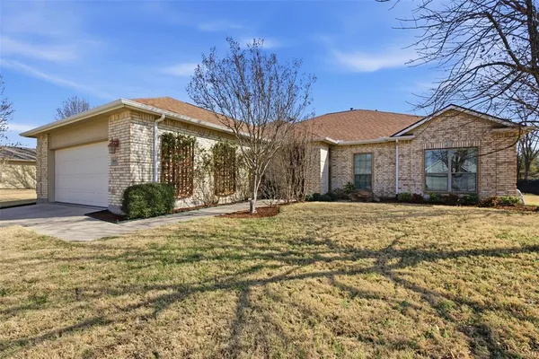 $550,000 | 8925 Crestview Drive, Denton, TX 76207