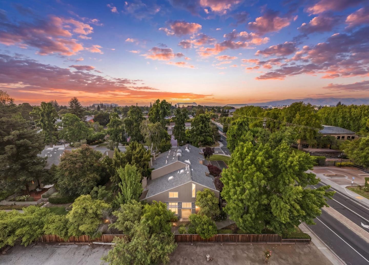 392 North Whisman Road Mountain View, CA 94043 - Photo 5 of 8